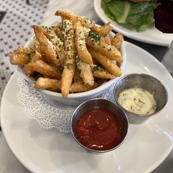 Vic's River Grill - Parmesan fries. - New American Near Me - Savannah, Georgia Vic's River Grill - Parmesan fries. - New American Near Me - Savannah, Georgia