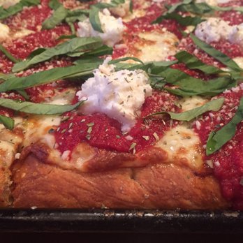 Romo's Pizza - This Gracie pie looks different from the ones in other photos. It was bright and tasty. - Pizza Near Me - Glenmont, New York Romo's Pizza - This Gracie pie looks different from the ones in other photos. It was bright and tasty. - Pizza Near Me - Glenmont, New York