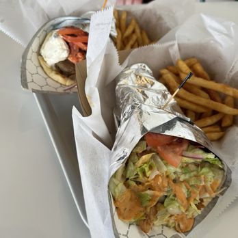 L&B Gyros - Chicken gyro & regular gyro - Burgers Near Me - Bettendorf, Iowa L&B Gyros - Chicken gyro & regular gyro - Burgers Near Me - Bettendorf, Iowa