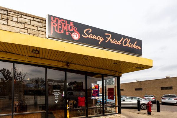 Uncle Remus Saucy Fried Chicken by null