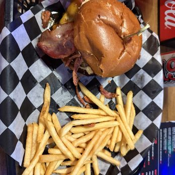 Big Sioux Burger - Onion burger after I had gifted more than 1/2 my fries. - Burgers Near Me - Sioux Falls, South Dakota