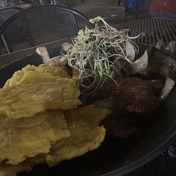 Pa' Picar Chincherro - Carne frita y tostones - Puerto Rican Near Me - Barceloneta, Puerto Rico Pa' Picar Chincherro - Carne frita y tostones - Puerto Rican Near Me - Barceloneta, Puerto Rico