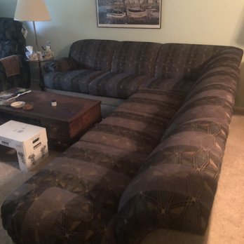 Universal Upholstering - Furniture Reupholstery Near Me - Wheeling, Illinois
