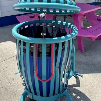 BerryWinkle - Love this trash can! - Ice Cream & Frozen Yogurt Near Me - Muncie, Indiana