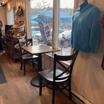 Stowe Bee Bakery & Cafe - Coffee & Tea Near Me - Stowe, Vermont Stowe Bee Bakery & Cafe - Coffee & Tea Near Me - Stowe, Vermont