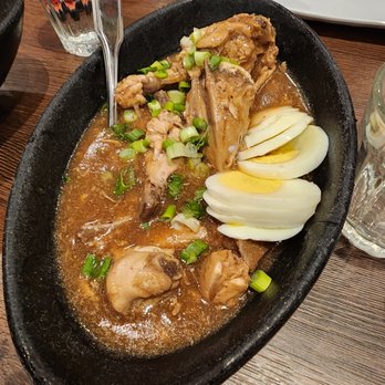 Max's Restaurant - Glendale - Filipino Near Me - Glendale, California