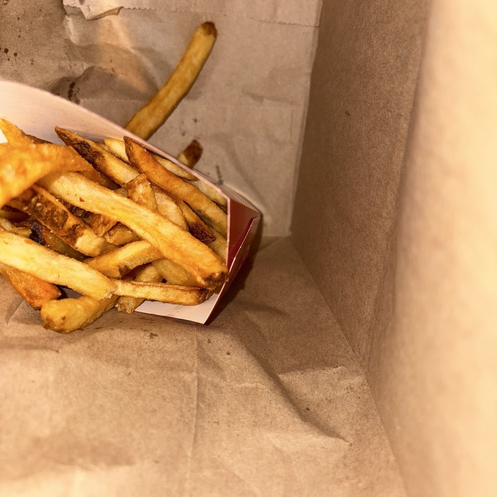 Wendy's - Hot French Fries - Burgers Near Me - Savannah, Georgia Wendy's - Hot French Fries - Burgers Near Me - Savannah, Georgia
