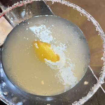 Chevys Fresh Mex - Perfect Lemon Drop Martini - Mexican Near Me - Arlington, Virginia