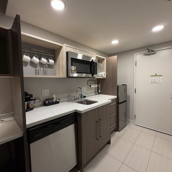 Home2 Suites by Hilton Bloomington - Hotels Near Me - Bloomington, Indiana Home2 Suites by Hilton Bloomington - Hotels Near Me - Bloomington, Indiana