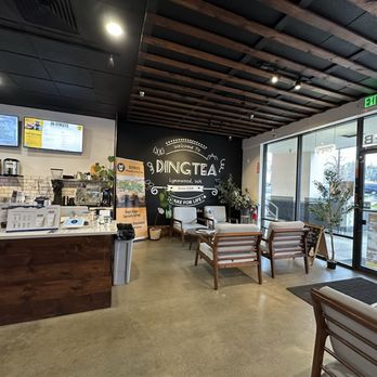 Ding Tea - Lynnwood - Seating at front - Bubble Tea Near Me - Lynnwood, Washington Ding Tea - Lynnwood - Seating at front - Bubble Tea Near Me - Lynnwood, Washington