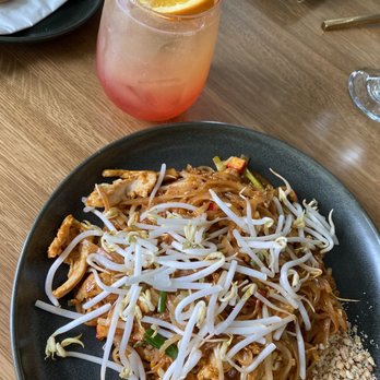Dok Khao - Pad Thai - Thai Near Me - Woodbridge, Virginia