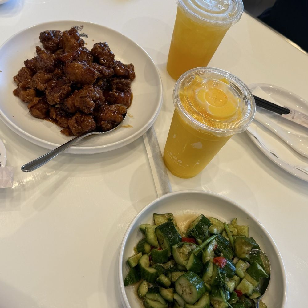Super Dumpling - Cucumber Salad & Orange Chicken & Mango Smoothie & Peach Green Tea - Noodles Near Me - Orange, California