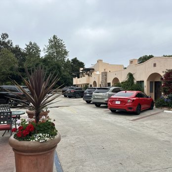 Casa Del Sol - The entrance to parking lot at casa del sol - Hotels Near Me - Carpinteria, California