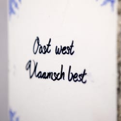 Vlaamsch Broodhuys - toilet tegeltje