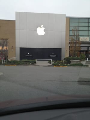 Apple Leawood by null
