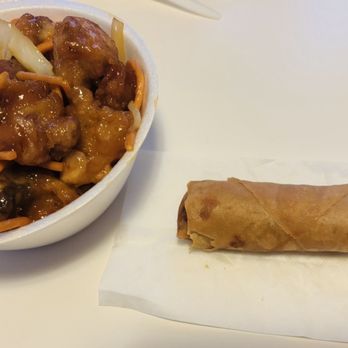 Rice Express - Bowl with orange chicken and chow mein with an egg roll - Chinese Near Me - Covina, California Rice Express - Bowl with orange chicken and chow mein with an egg roll - Chinese Near Me - Covina, California