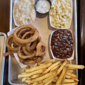 GQue BBQ Lone Tree - Fries, beer battered onion rings, baked beans, macaroni and cheese, mashed potatoes - Barbeque Near Me - Lone Tree, Colorado