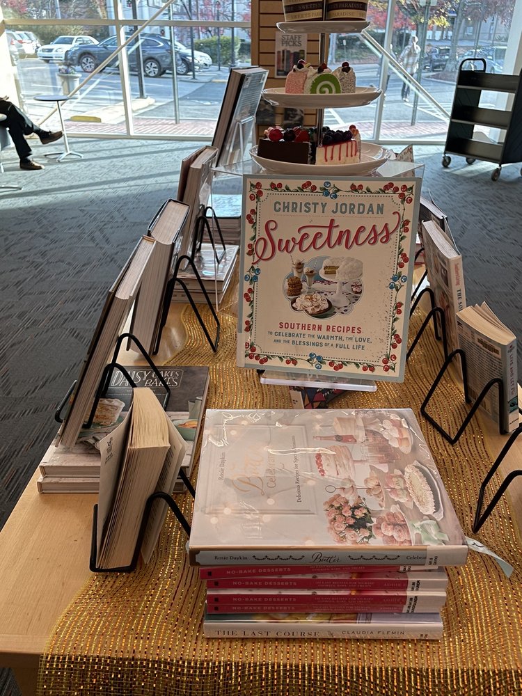 VILLAGE REGIONAL LIBRARY - Updated December 2025 - 41 Photos & 45 ...