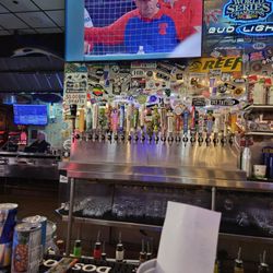 A Dam Good Sports Bar
