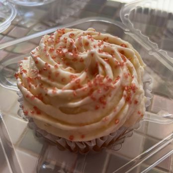 Colossal Cupcakes - North Olmsted - Bakeries Near Me - North Olmsted, Ohio Colossal Cupcakes - North Olmsted - Bakeries Near Me - North Olmsted, Ohio