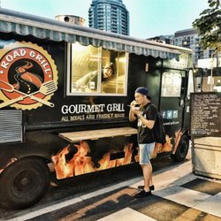 Road Grill Food Truck - Road Grill food truck