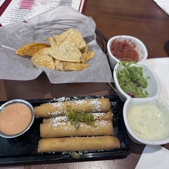 MESU - Jalapeño Popper egg rolls and queso, Gauc, salsa flight - Mexican Near Me - Charleston, South Carolina MESU - Jalapeño Popper egg rolls and queso, Gauc, salsa flight - Mexican Near Me - Charleston, South Carolina