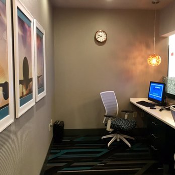 Hampton Inn & Suites Herndon-Reston - Business center - Hotels Near Me - Herndon, Virginia Hampton Inn & Suites Herndon-Reston - Business center - Hotels Near Me - Herndon, Virginia