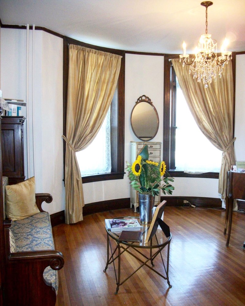 Kyla Salon Image