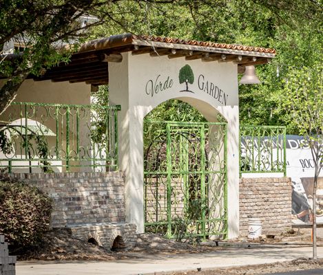 Verde Garden by null