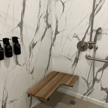 GymTonic - Accessible shower in women's bathroom - Gyms Near Me - Los Angeles, California GymTonic - Accessible shower in women's bathroom - Gyms Near Me - Los Angeles, California