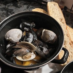 Hook & Hoof - Smoke Kissed Clams & Mussels