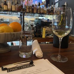 Main + Lincoln - Sauvignon Blanc.  Mmmm