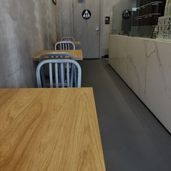 Suptea Lab - Seating area - Bubble Tea Near Me - Oakland, California