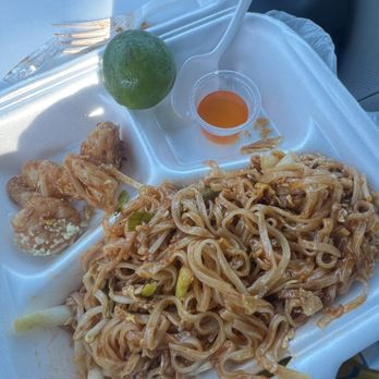 Thai Town Sycamore - N1. Pad Thai - Thai Near Me - Sycamore, Illinois Thai Town Sycamore - N1. Pad Thai - Thai Near Me - Sycamore, Illinois