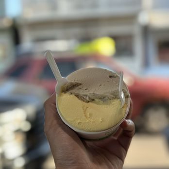 Paia Gelato - Pistachio and lilikoi - Ice Cream & Frozen Yogurt Near Me - Paia, Hawaii Paia Gelato - Pistachio and lilikoi - Ice Cream & Frozen Yogurt Near Me - Paia, Hawaii