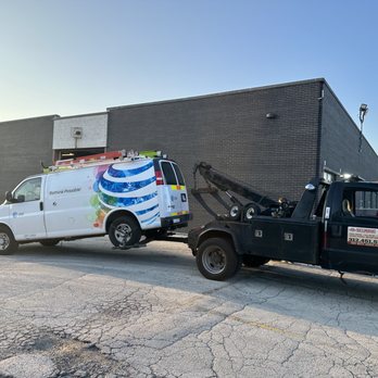 Evanston Towing Roadside - Towing a work van - Towing Near Me - Evanston, Illinois