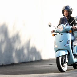 Ooty's Scooters - SYM Fiddle ll