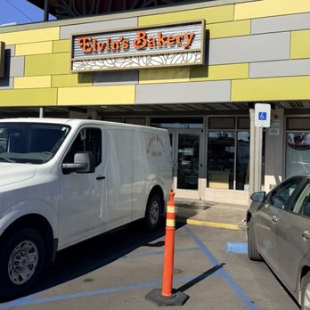 Elvin's Bakery - Bakeries Near Me - Honolulu, Hawaii