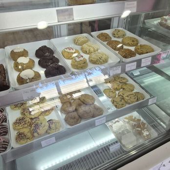 Pamcakes Bakery - Custom Cakes Near Me - Austin, Texas
