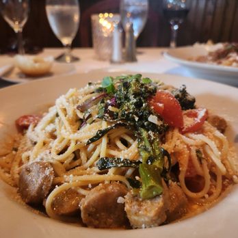 Stoney Point Restaurant - Spaghetti and Italian Sausage - Italian Near Me - Pasadena, California