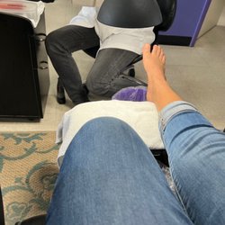Fantasy Nails - Tina is doing my pedicure and she's the boom !