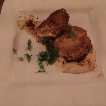 Plate - Vegan crab cakes - American Near Me - Stowe, Vermont Plate - Vegan crab cakes - American Near Me - Stowe, Vermont