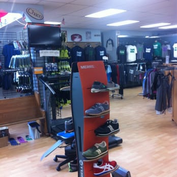 Foot Traffic - Shoe Stores Near Me - Portland, Oregon Foot Traffic - Shoe Stores Near Me - Portland, Oregon