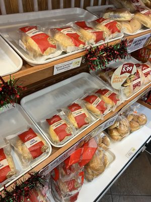 Red Ribbon Bakeshop by null