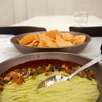 The Wayfarer - Chips, Salsa, & Guac - New American Near Me - Los Angeles, California