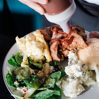 Mississippi's Delta BBQ - BBQ Tri-Tip, Mashed potatoes, Mac and Cheese, and Spinach Walnut Salad - Barbeque Near Me - Portland, Oregon Mississippi's Delta BBQ - BBQ Tri-Tip, Mashed potatoes, Mac and Cheese, and Spinach Walnut Salad - Barbeque Near Me - Portland, Oregon