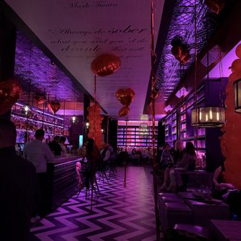 Novela - Interior - Valentines Day - Cocktail Bars Near Me - San Francisco, California