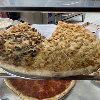 Bella Rosa Pizza - Chicken Marsala on the left - Pizza Near Me - Yonkers, New York