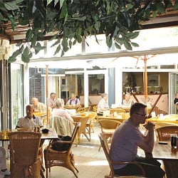 Deniz Bistro - Gastraum