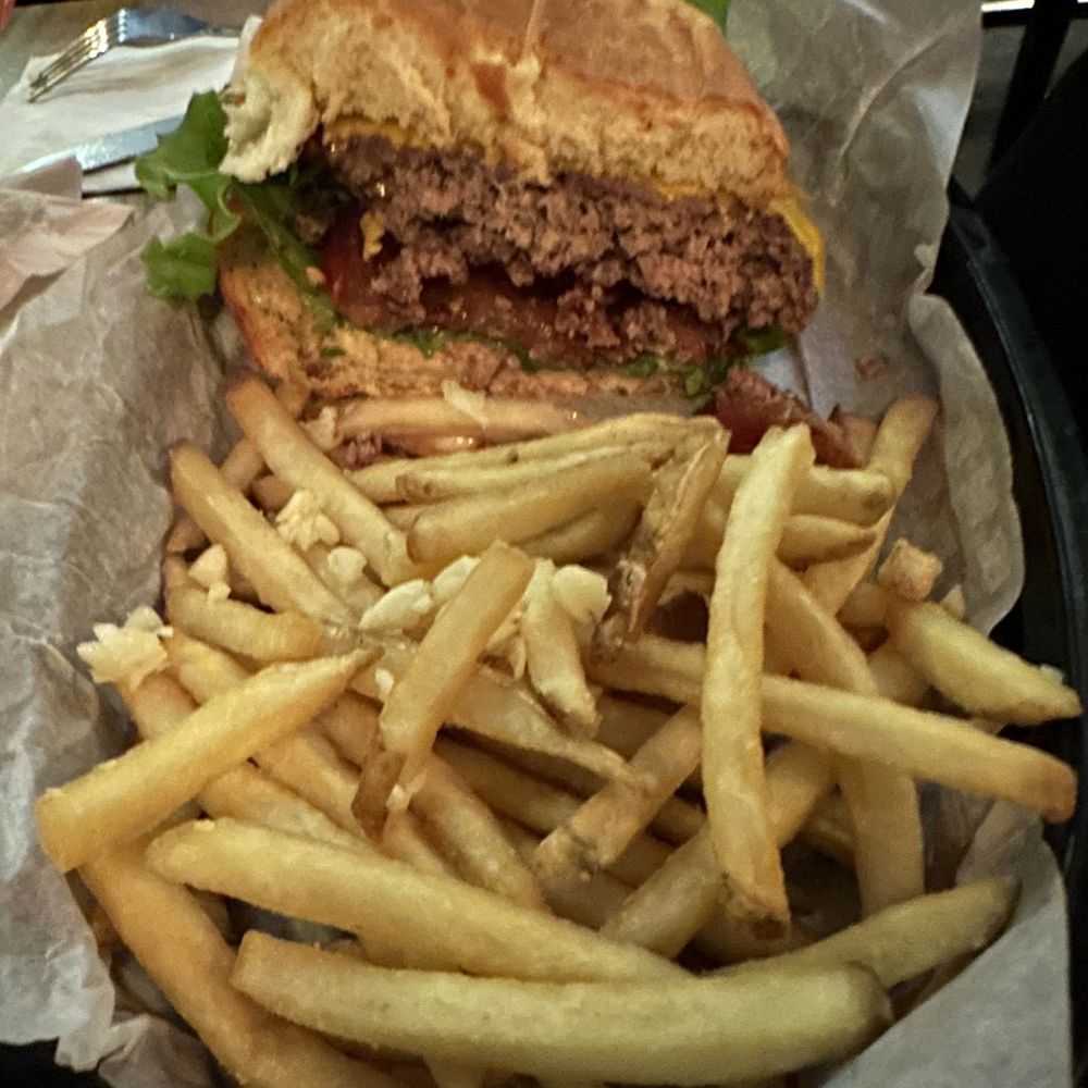 Hilo Burger Joint - Cali burger medium rare - Burgers Near Me - Hilo, Hawaii Hilo Burger Joint - Cali burger medium rare - Burgers Near Me - Hilo, Hawaii